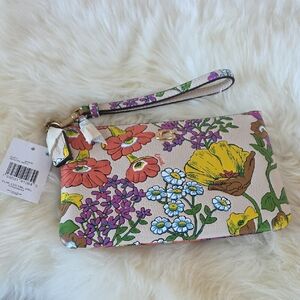 Beautiful NWT Coach Floral Leather Small Wristlet Wallet 🤎🌼🌸💜🎁📱